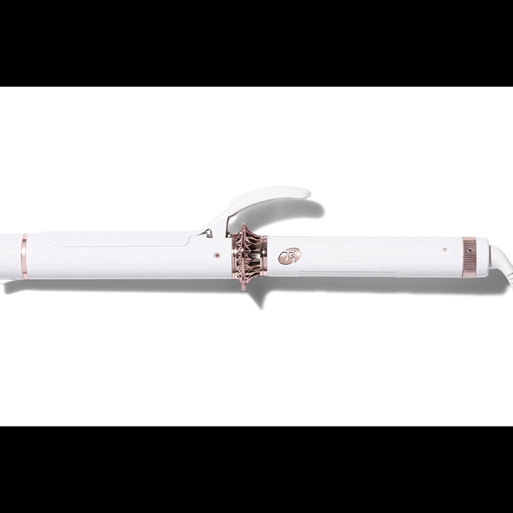 T3 - Twirl 1 ¼ Inch Curling Iron - New in box